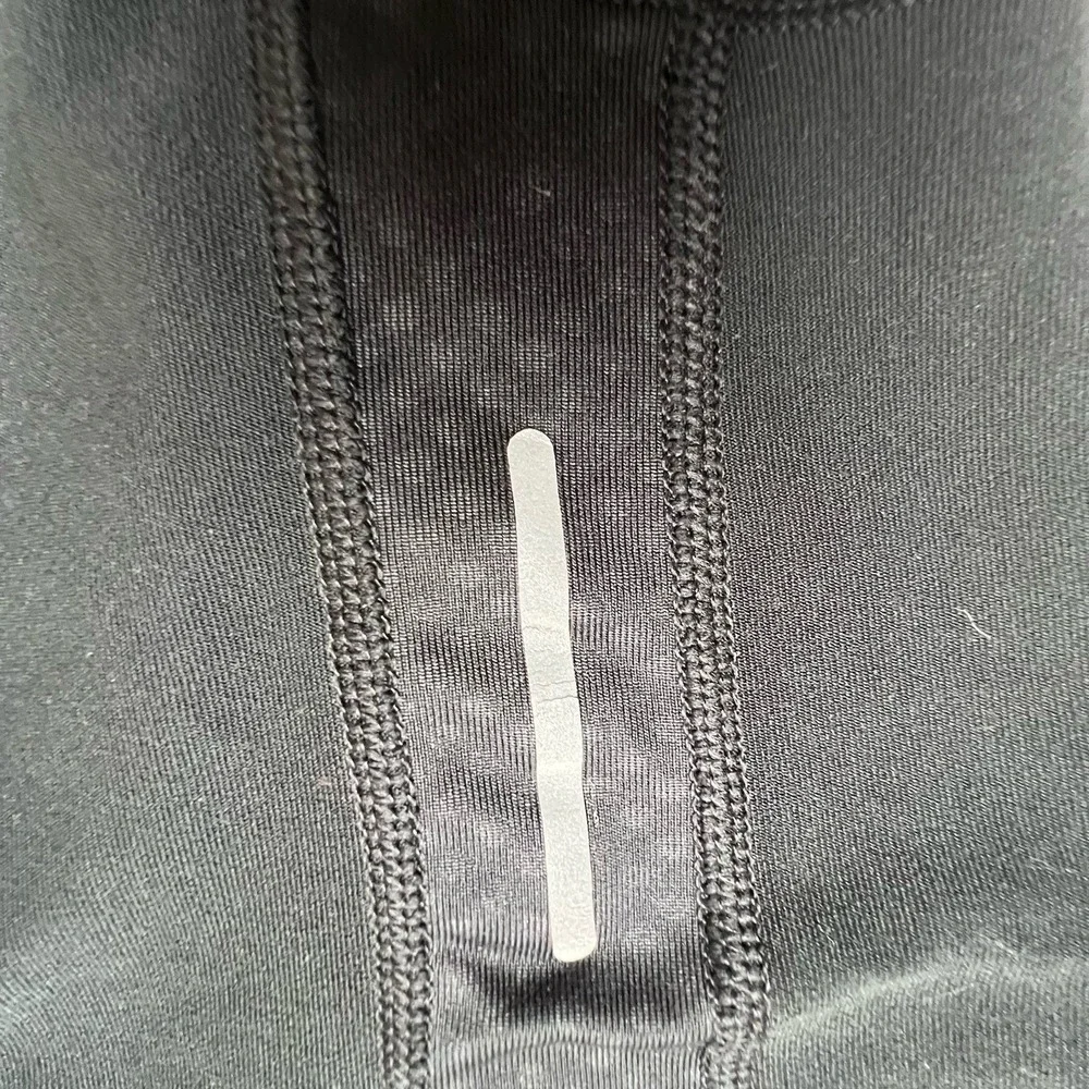 Nike approximate measurements